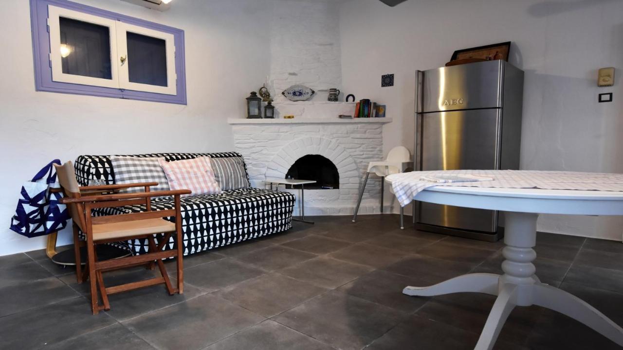 The Charming Beach House, Ideal For 4 To 5 People Ioulis Bagian luar foto